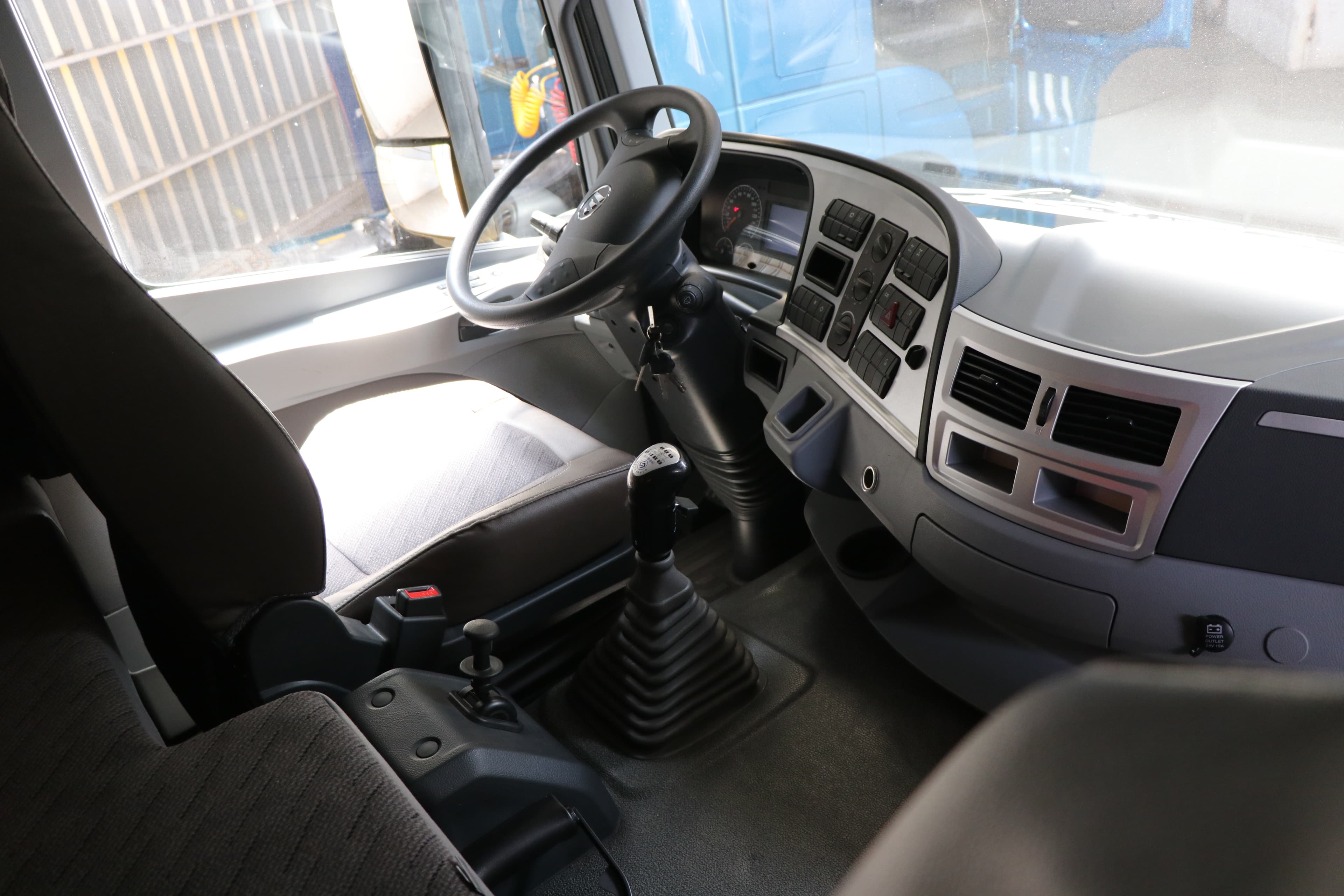 Interior del Auman C