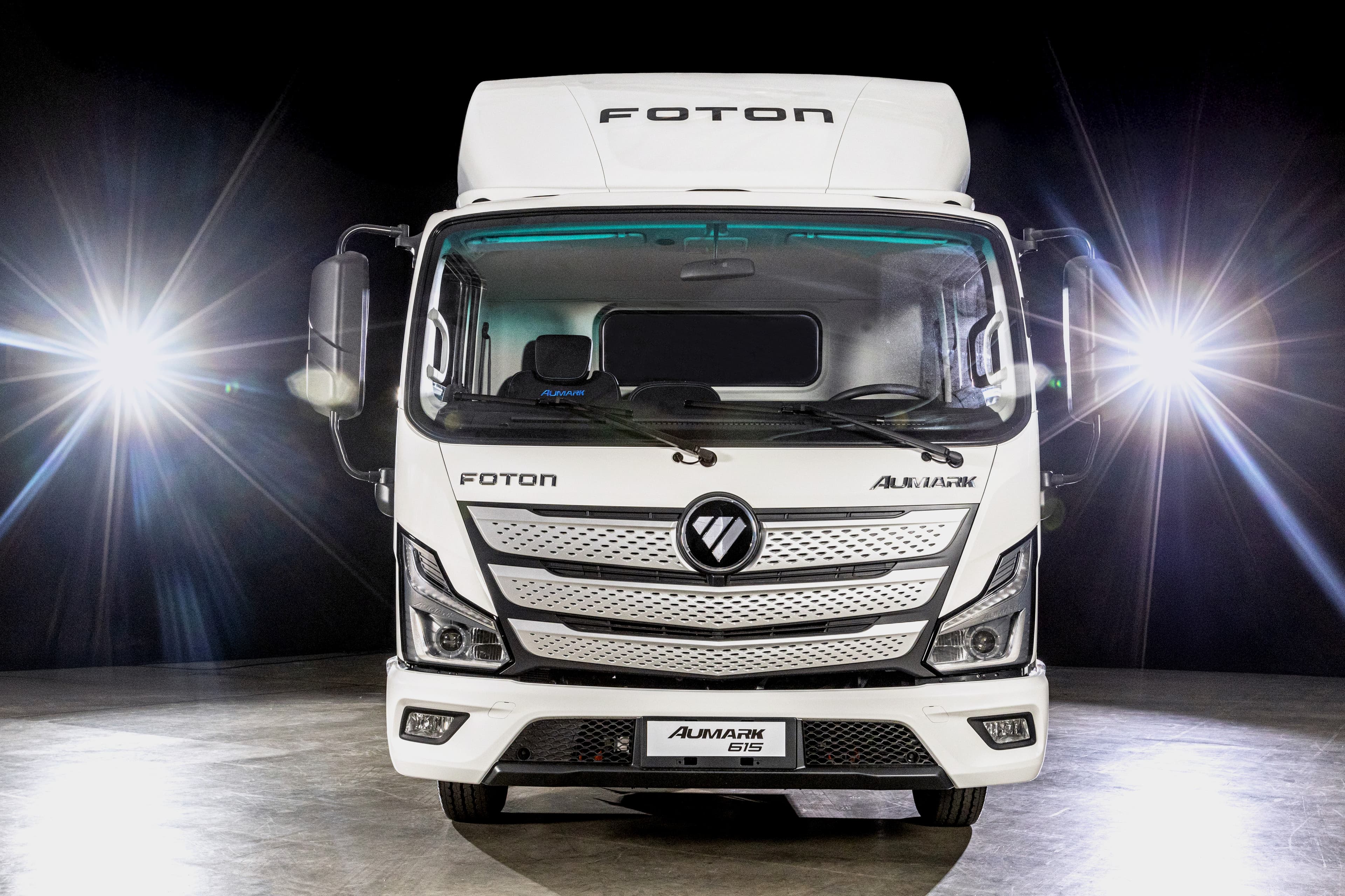 FOTON Nuevo Aumark en tres cuartos